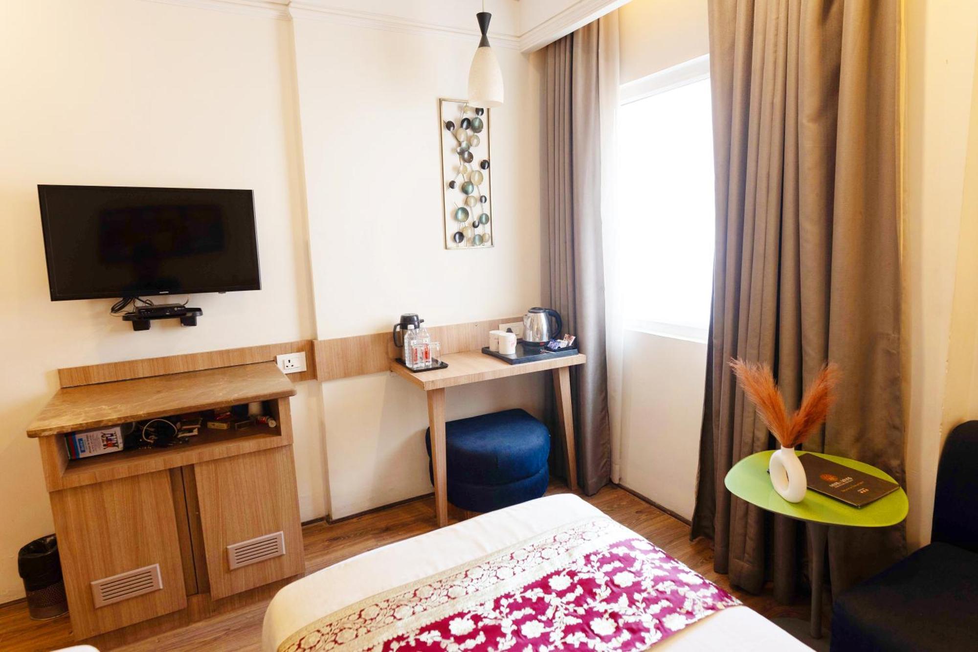 New Hotel Broadway Varanasi Exterior foto