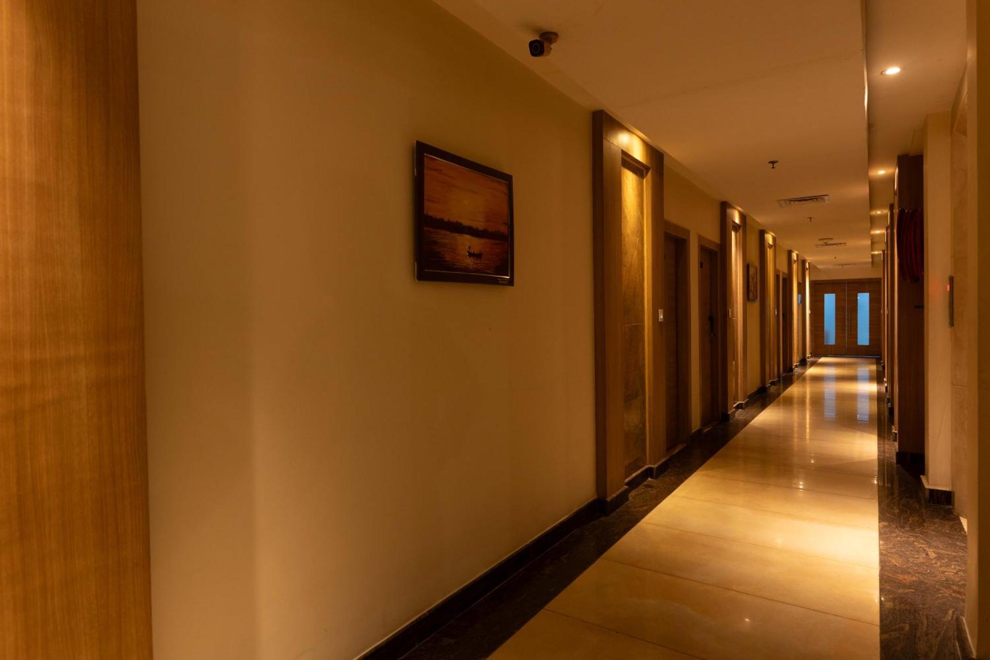 New Hotel Broadway Varanasi Exterior foto