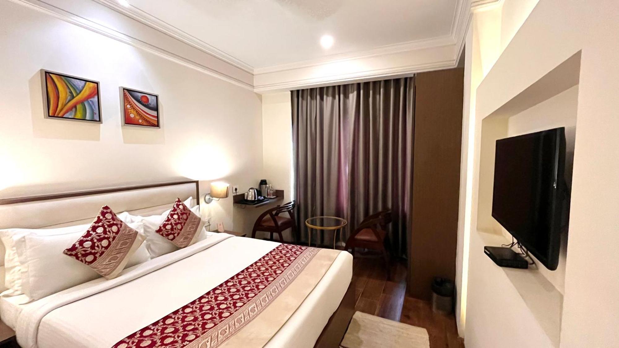 New Hotel Broadway Varanasi Exterior foto